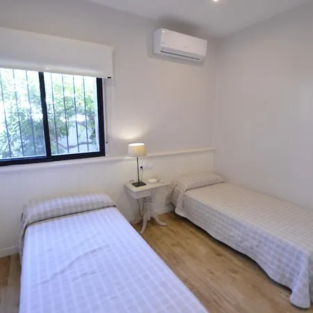 Maravillosa Privada Con Piscina Y Gran Jardin *