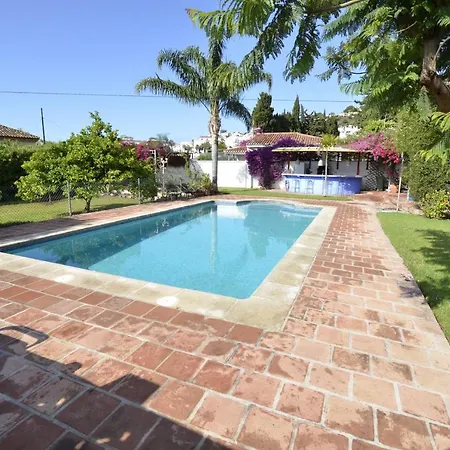 Maravillosa Privada Con Piscina Y Gran Jardin Villa