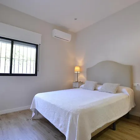 Maravillosa Privada Con Piscina Y Gran Jardin Velilla-Taramay