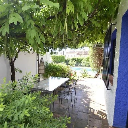 Maravillosa Privada Con Piscina Y Gran Jardin