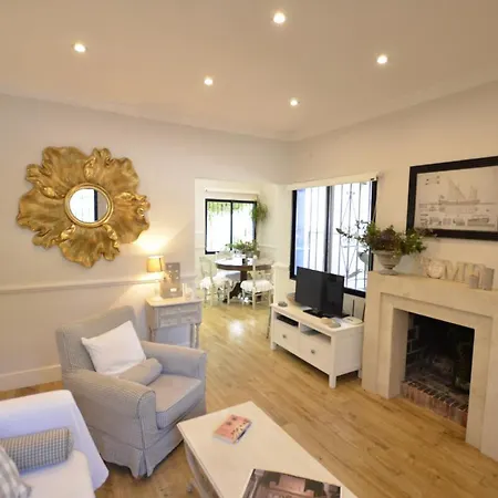 Maravillosa Privada Con Piscina Y Gran Jardin Villa