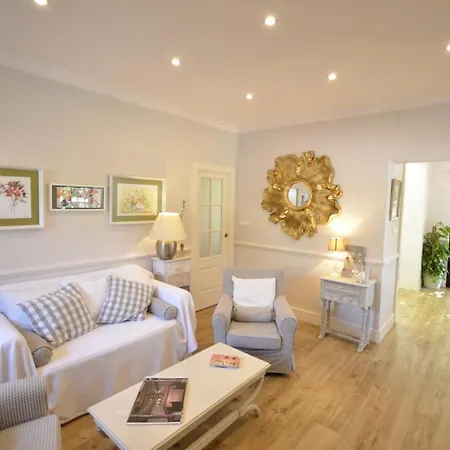 Maravillosa Privada Con Piscina Y Gran Jardin Velilla-Taramay