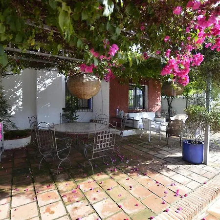 Maravillosa Privada Con Piscina Y Gran Jardin Villa *