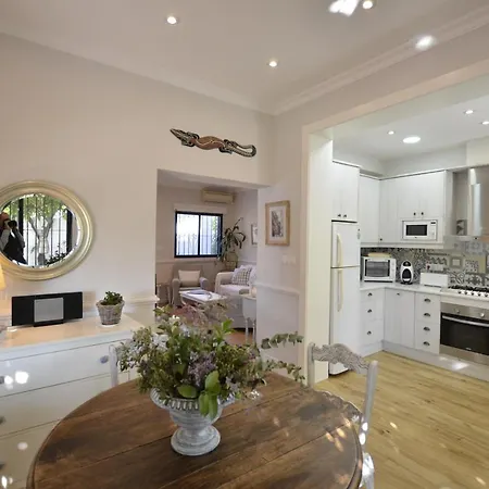 Maravillosa Privada Con Piscina Y Gran Jardin Villa