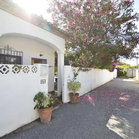 Maravillosa Privada Con Piscina Y Gran Jardin *